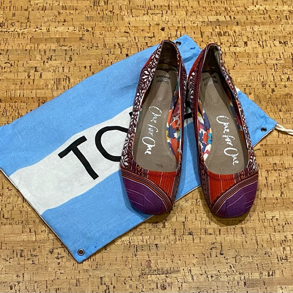 Toms - Womens Size 9 Ballet Flats
